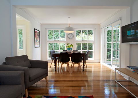 Strahan House - Tourism Brisbane 0