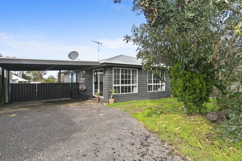 Strathmore Beach House 67 - Brisbane Tourism 1