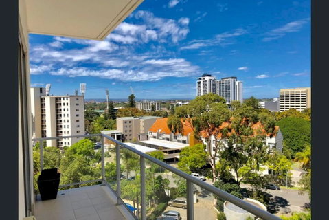 Stunning 2 Storey Apartment In Perth's CBD - Tourism Brisbane 2
