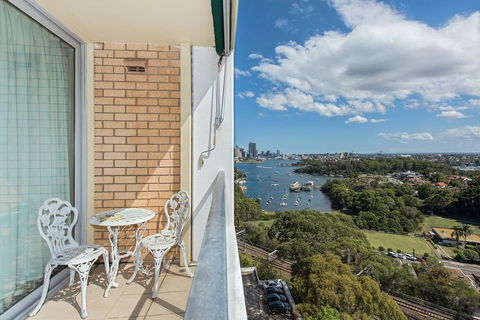 Stunning Harbour View Home! - Brisbane Tourism 1