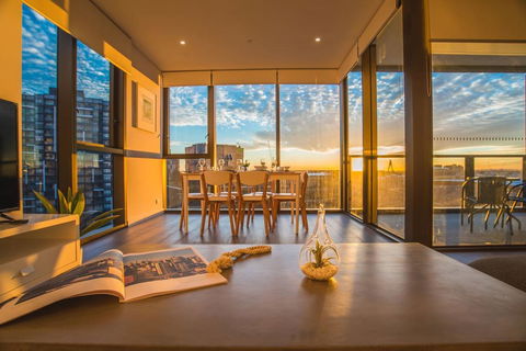 STUNNING Luxury 2beds2bathAPT @CBD (Haymarket) - Tourism Brisbane 0