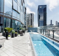 Stunning luxury apartment high above the city - Brisbane Tourism