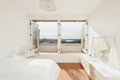 Stunning Sydney Harbour Views - Tourism Brisbane 1