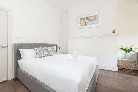 STUNNING SYDNEY HOME 8 - Brisbane 4u 1