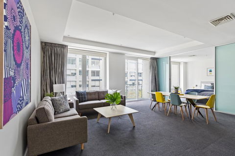 Stunning, Central Huge CBD Pad, Free WiFi, Netflix - Brisbane Tourism 1