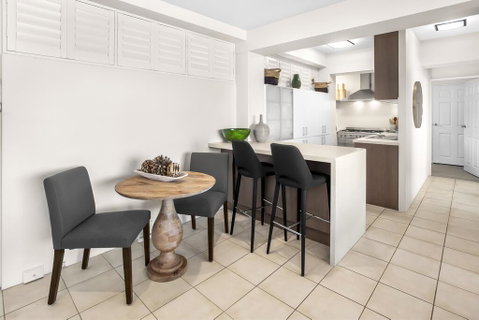 Stylish 2-Bed Apartment With Sweeping River Views - Brisbane Tourism 2