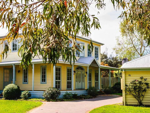 Summer Days - Brisbane Tourism 0