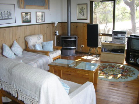 Sunningdale Beach House 16 - Brisbane Tourism 3