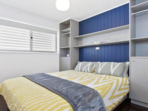Sunset Beach - Situated Between Two Beaches And A Lake - Brisbane Tourism 1