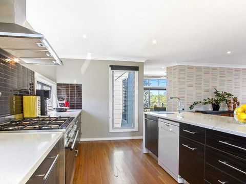 Sunshine Beach House-25 Metre Walk To The Beach - Brisbane Tourism 1