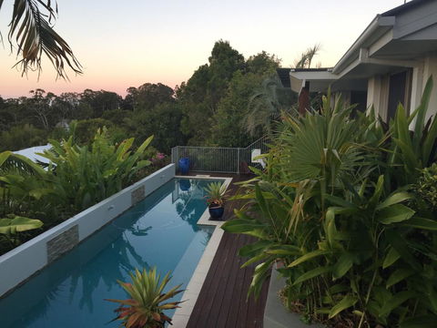 Sunshine Coast Tropical Getaway - Brisbane Tourism 1