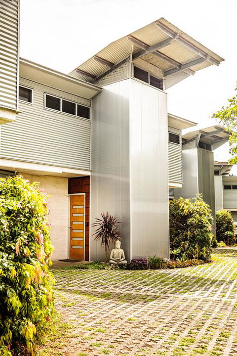 Sunworship Villas 3 And 4 - Brisbane Tourism 3