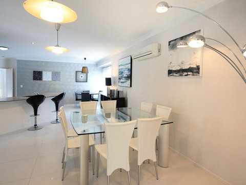 Super Sized Family Retreat With A Pool - Tourism Brisbane 1