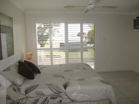 Superb Location - Hervey Bay - Brisbane Tourism 3