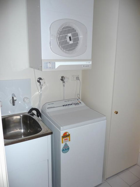 Superb Stay In Adelaides East End - Brisbane Tourism 3