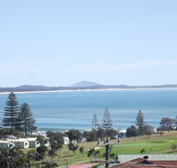 Surf Break  Ocean Break - Brisbane Tourism
