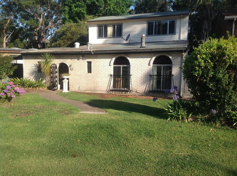 Surfer's Rest In Berrara - Brisbane Tourism 0