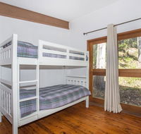 Surfers Ave 17 Narrawallee - Brisbane 4u