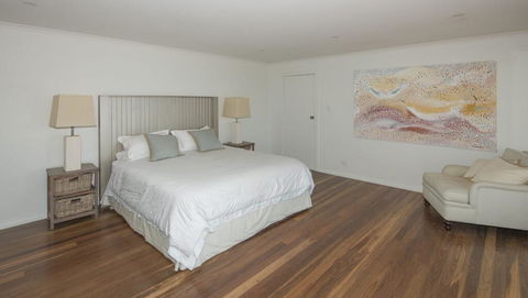 Surfers Ave Retreat Narrawallee - Brisbane 4u 1