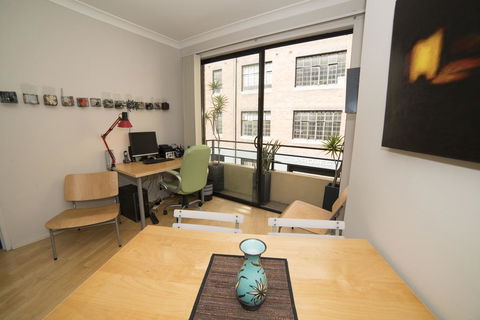 Surry Hills Foster St - Tourism Brisbane 0