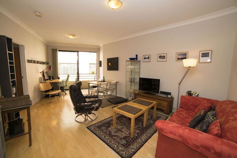 Surry Hills Foster St - Tourism Brisbane 1
