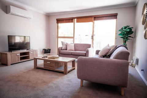 SWAN RIVER STAY, PERTH, WIFI, NETFLIX, APPLECROSS, FREO - Tourism Brisbane 0