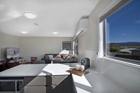 T-Bar On Twynam - Tourism Brisbane 0