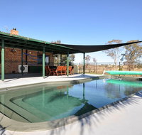 Talga Escape Rothbury with pool and views - Brisbane Tourism