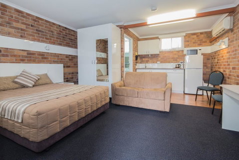 Tally Ho Motor Inn - Brisbane Tourism 0