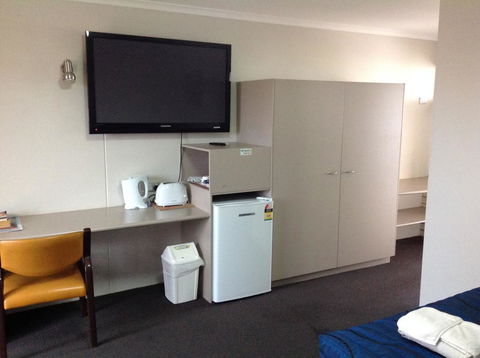 Tannum Sands Hotel / Motel - Tourism Brisbane 3