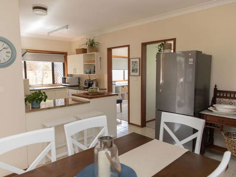 Taranaki Beach House - Tourism Brisbane 0