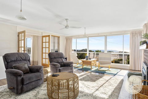 TASSIE SEASIDE SERENITY - L'Abode Accommodation - Tourism Brisbane 0