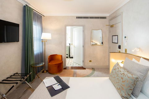 Tattersalls Hotel - Brisbane Tourism 1