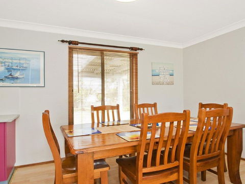 Tea Tree Cottage - Great Yard For Pets And Kids - Brisbane Tourism 2