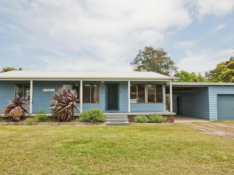 Tea Tree Cottage - Great Yard For Pets And Kids - Brisbane Tourism 0