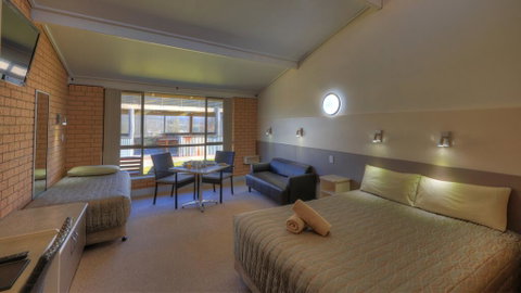 Tenterfield Motor Inn - Brisbane Tourism 2