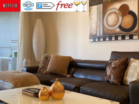 TERRACE LUX FULLY AIR 2 CAR FREE NETFLIX WIFI WINE - Brisbane 4u 0