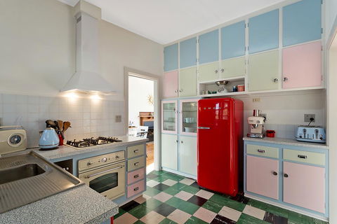 The 50's Beach House - Tourism Brisbane 2