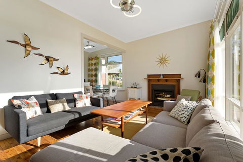 The 50's Beach House - Tourism Brisbane 0