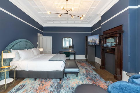 The Albert Mosman - Tourism Brisbane 0