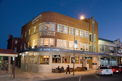 The Alpine Hotel - Tourism Brisbane 0