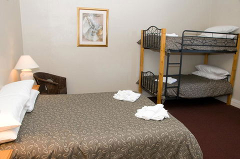 The Alpine Hotel - Tourism Brisbane 2