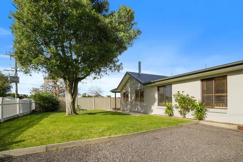 THE ASHMAN HOUSE - Modern And Close To Town - Brisbane 4u 3