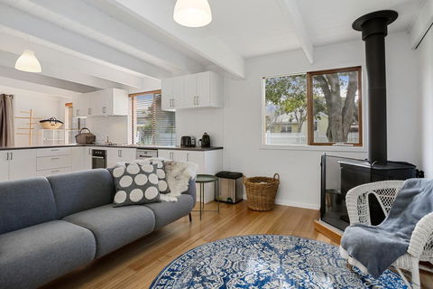 THE ASHMAN HOUSE - Modern And Close To Town - Brisbane 4u 1