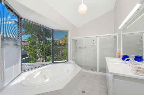 The Atrium, 11 Kentia Close - Tourism Brisbane 3