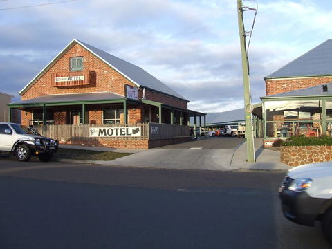 The Bakehouse Motel - Tourism Brisbane 0