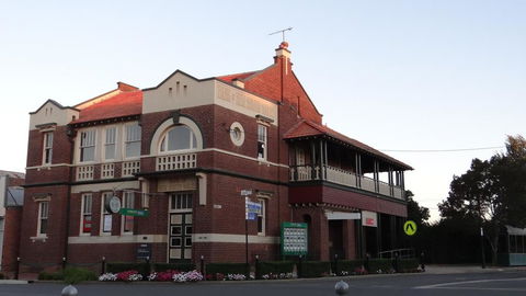 The Bank B&B West Wyalong - Tourism Brisbane 0