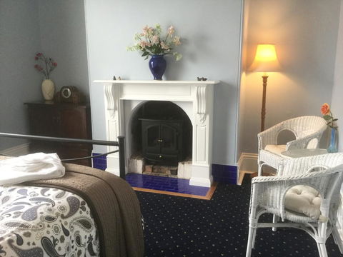 The Bank Guesthouse Glen Innes - Tourism Brisbane 2