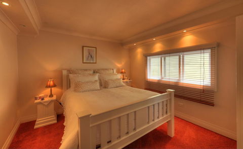 Ellie\'s Cottages - Tourism Brisbane 11