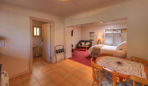Ellie\'s Cottages - Tourism Brisbane 13